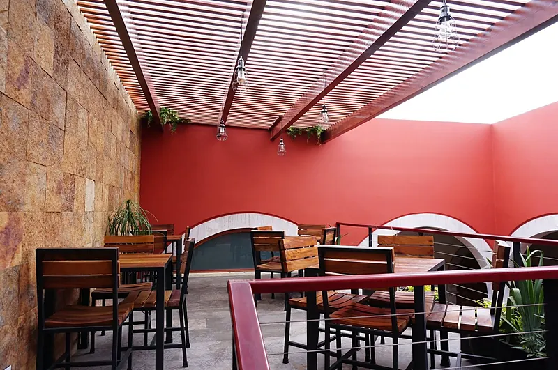 Nevería Chepo: Terraza con pérgola