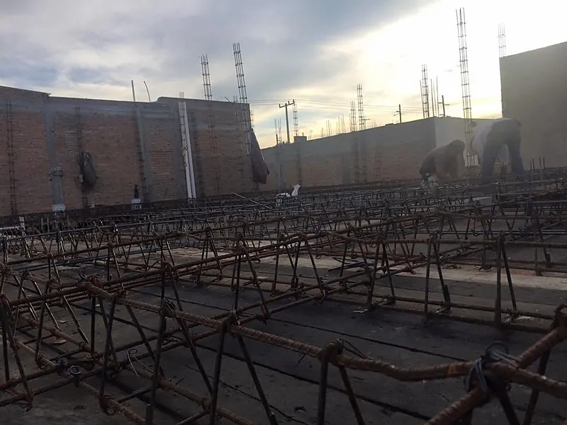 Habilitando armados para losa (2016)